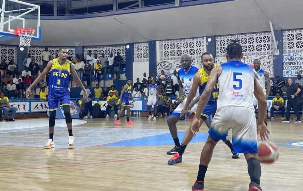 Petro de Luanda “tomba” diante dos portuários do Lobito por 84-85